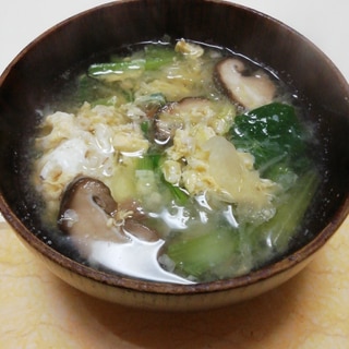 小松菜とキャベツとしいたけの卵とじ麦味噌汁
